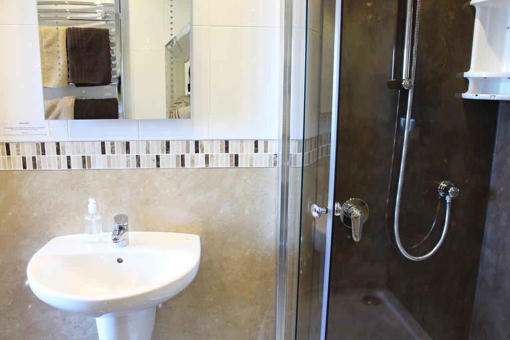 Misty Isle Apartments Ltd - Maol View Kyleakin Room photo